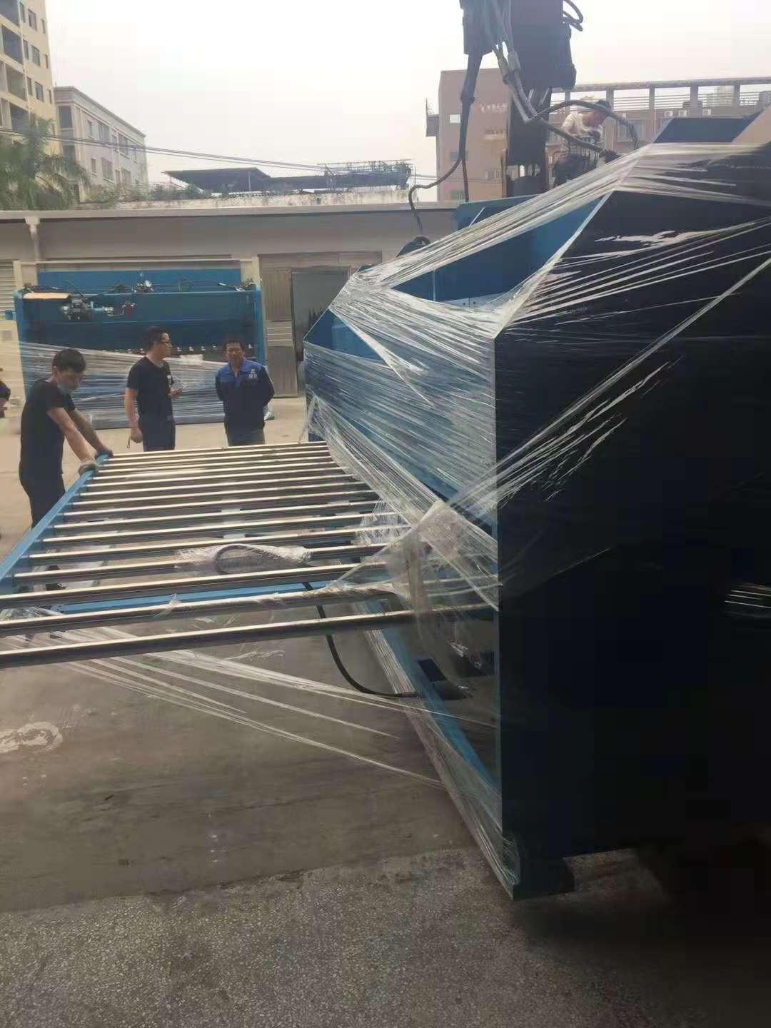 感謝彭總惠購(gòu)國(guó)輝刨槽機(jī)折彎?rùn)C(jī)